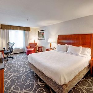 King Room Tub Mobility Hearing Access